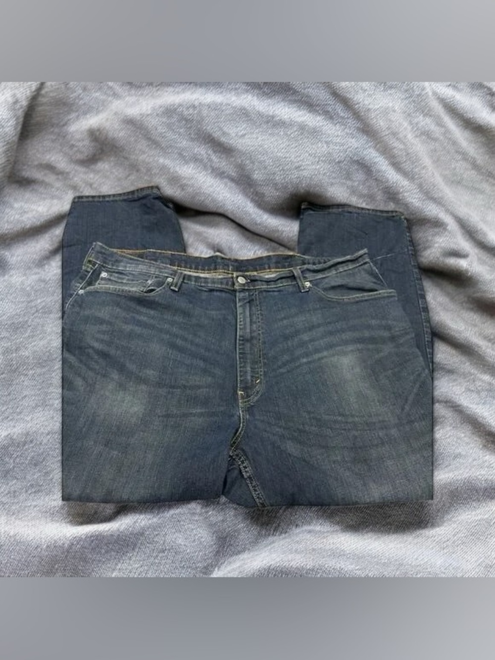 Women's Straight-Leg Jeans in Dark Blue Wash